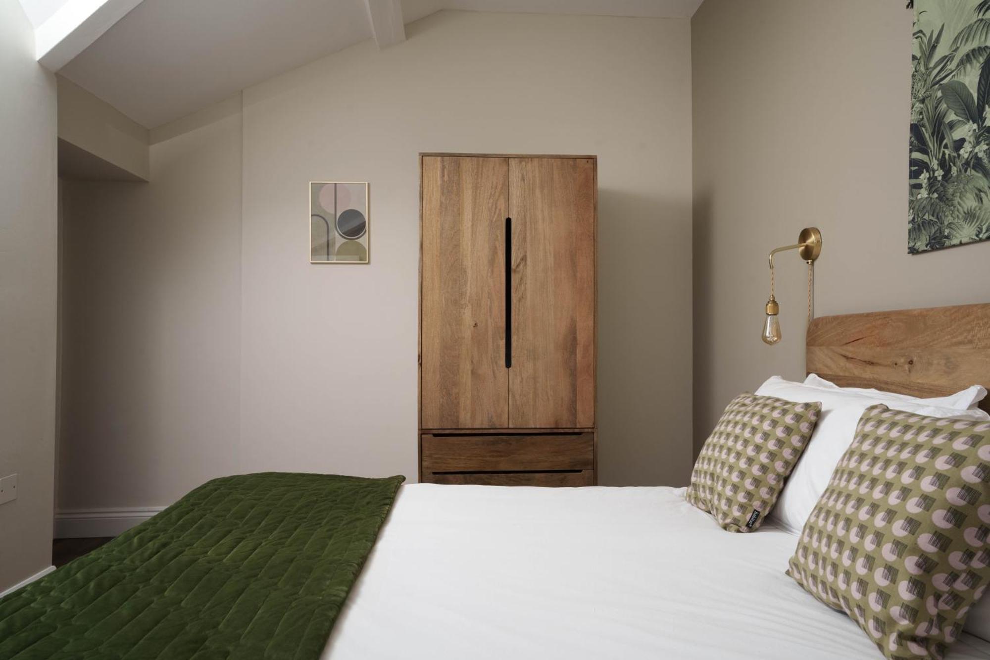 Modern Central One Bedroom Apartment In Penzance Exterior foto